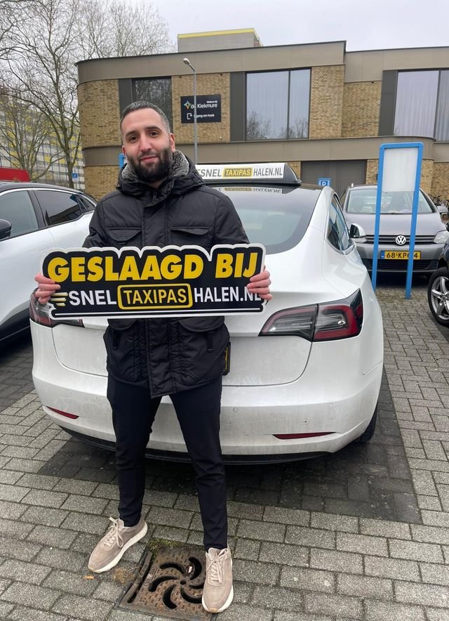 Cursist geslaagd voor de taxipas bij Sneltaxipashalen.nl (10)